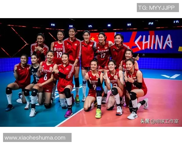 上海排球队在排球配合排行榜中荣登第十名展现团队实力与默契 上海排球队在排球配合排行榜中荣登第十名展现团队实力与默契